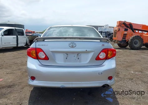 2010 Toyota Corolla S z USA, uszkodzony, nr VIN 2T1BU4EE3AC524100